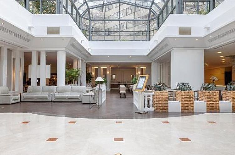 Evergreen Laurel Hotel