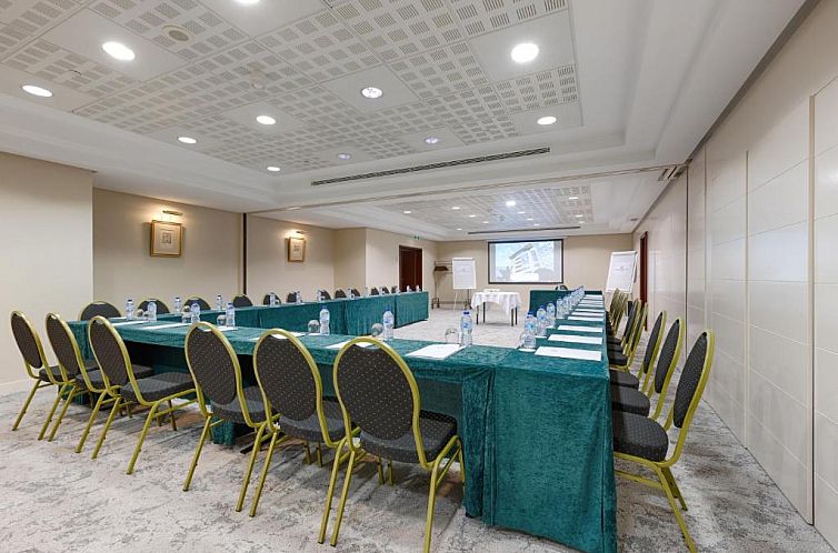 Evergreen Laurel Hotel