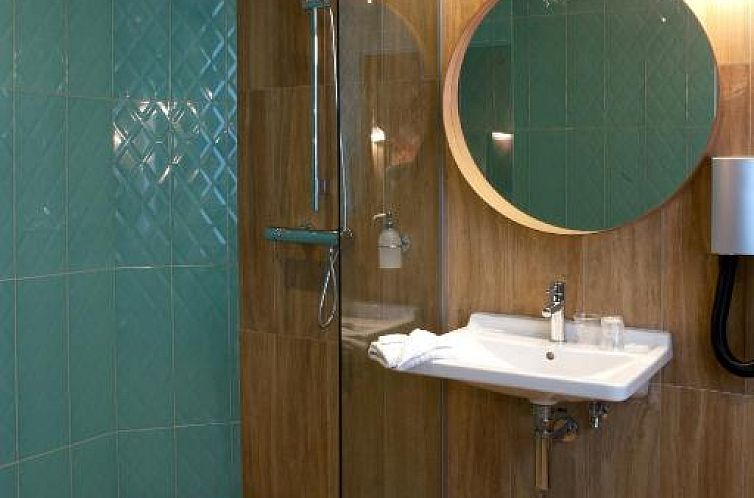 Hotel Boris V. by Happyculture