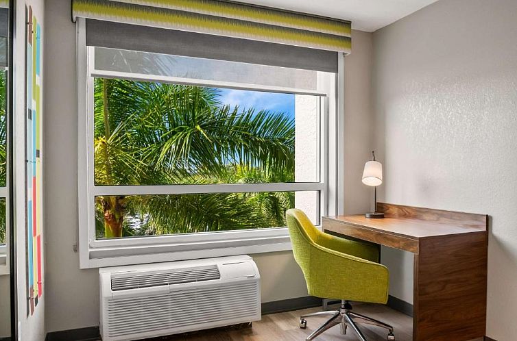Comfort Suites - Weston