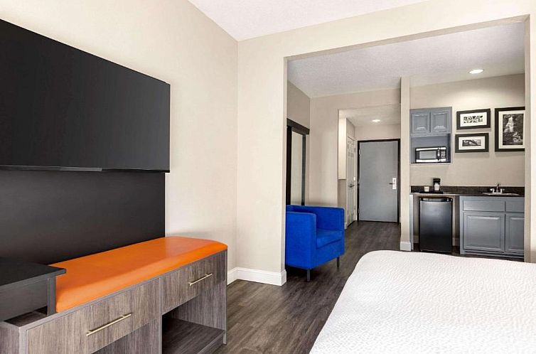 La Quinta by Wyndham Mt. Laurel - Philadelphia