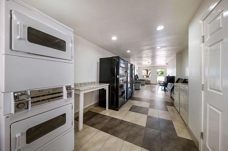 Motel 6-Dallas, TX - Farmers Branch