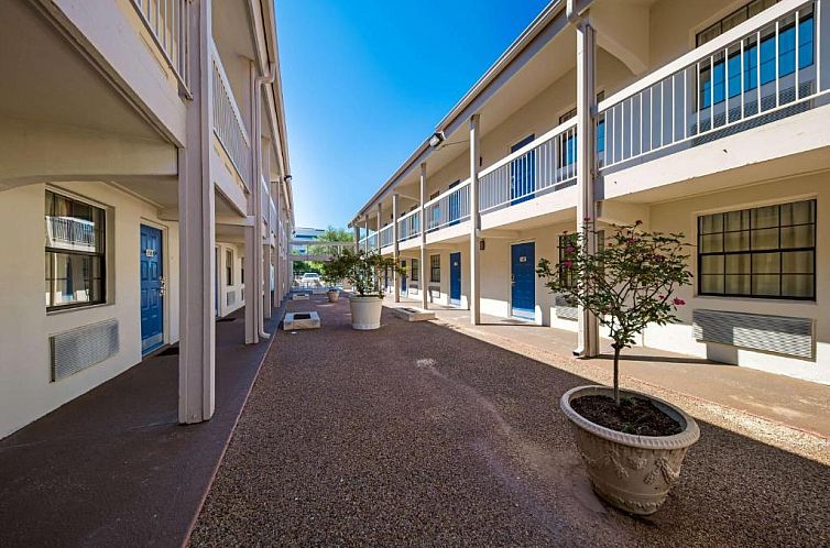 Motel 6-Dallas, TX - Farmers Branch