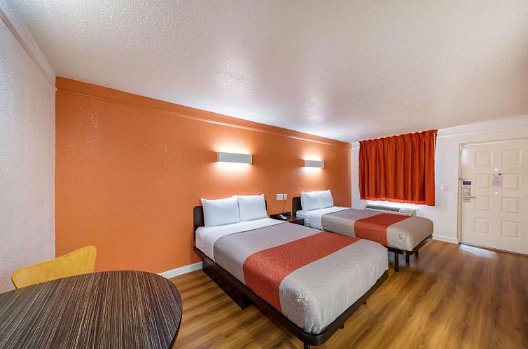 Motel 6-Dallas, TX - Farmers Branch