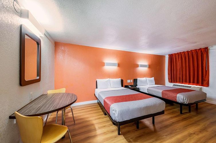 Motel 6-Dallas, TX - Farmers Branch