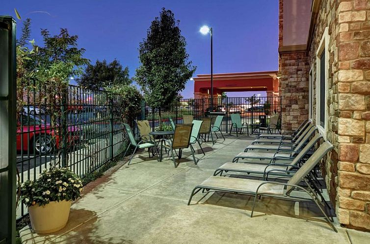 Hampton Inn & Suites Folsom
