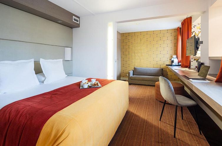 Hôtel Paris Neuilly