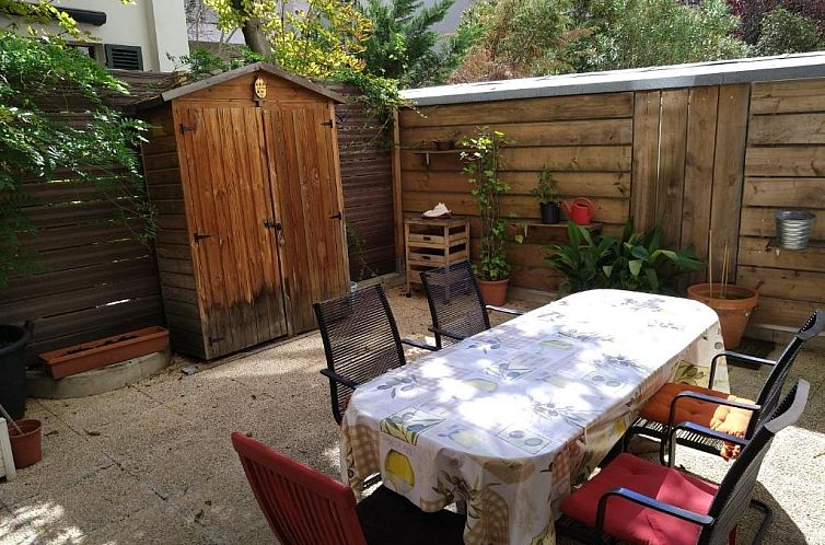 Unterkunft 9705311 - Appartement Paris - cosy rare 2 bedroom apartment around a private garden