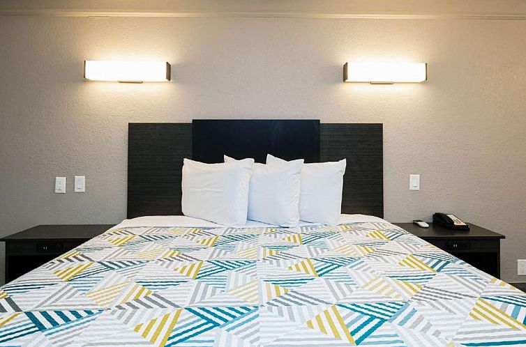 Motel 6-Baytown, TX - Garth Rd