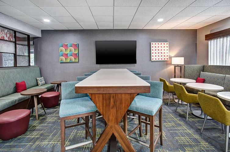 Hampton Inn & Suites Cape Coral / Fort Myers
