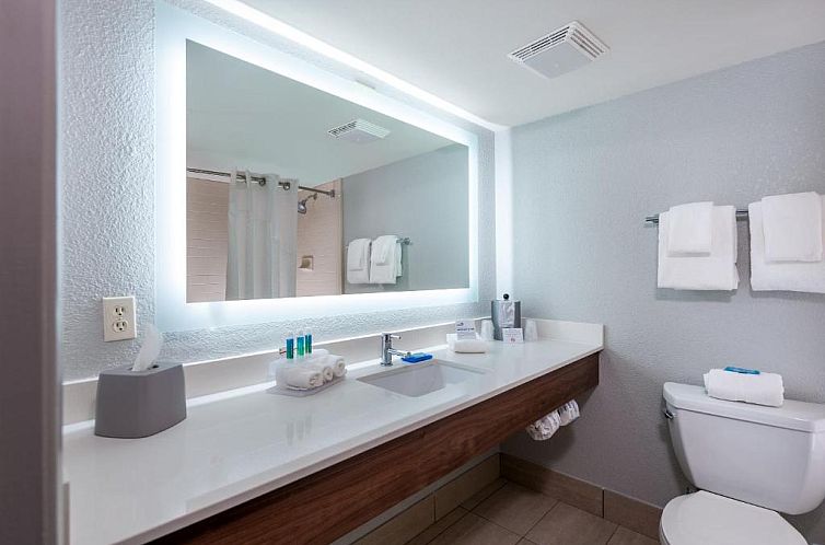 Holiday Inn Express Cape Coral-Fort Myers Area, an IHG Hotel