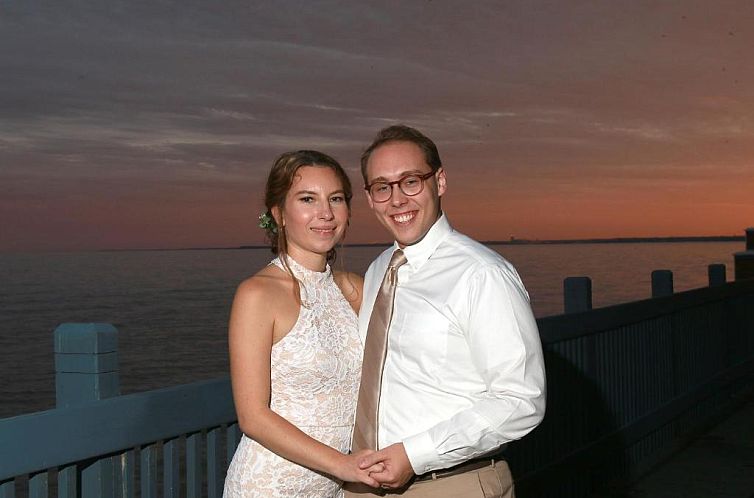 Lighthouse Inn - Two Rivers