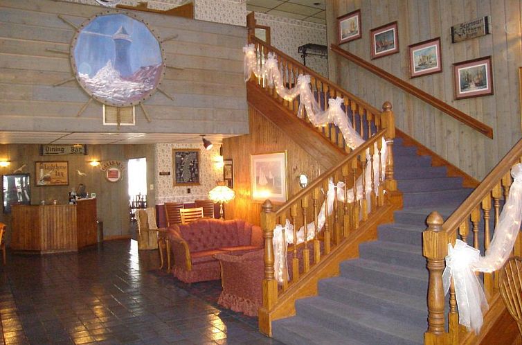 Lighthouse Inn - Two Rivers