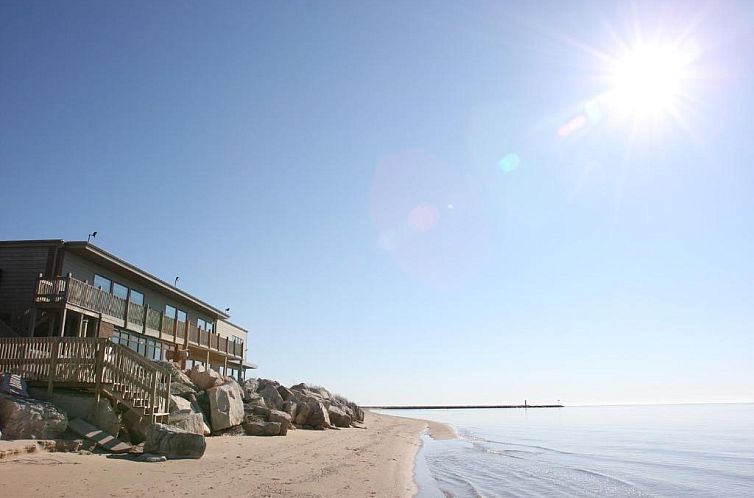 Lighthouse Inn - Two Rivers