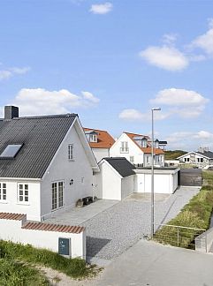 Vakantiewoning Vakantiehuis "Bylgja" - 1.7km from the sea, Blokhus, Noord-Jutland, Denemarken