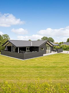 Ferienhaus Vakantiehuis "Kerttuli" - 800m from the sea, Hadsund, Nordjütland, Dänemark