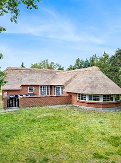Ferienhaus Vakantiehuis "Alisia" - 900m from the sea, Væggerløse, Seeland, Dänemark
