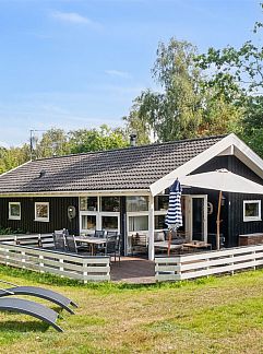 Ferienhaus Vakantiehuis "Amitola" - 800m from the sea, Højby, Seeland, Dänemark