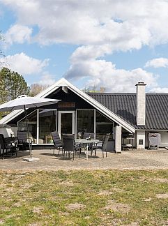 Holiday property Vakantiehuis "Sverker" - 300m from the sea, Rødby, Seeland, Denmark