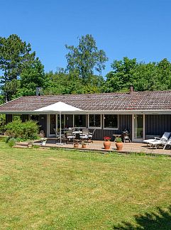 Logement de vacances Vakantiehuis "Batsha" - 350m from the sea, Tisvildeleje, Seeland, Danemark