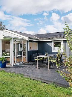 Holiday property Vakantiehuis "Heraldine" - 400m from the sea, Stubbekøbing, Seeland, Denmark