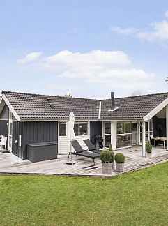 Ferienhaus Vakantiehuis "Cedomir" - 625m from the sea, Hornbaek, Seeland, Dänemark