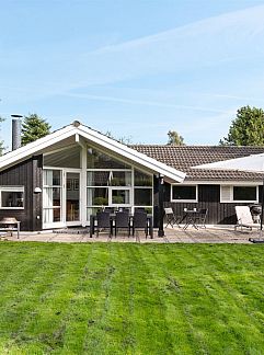 Ferienhaus Vakantiehuis "Cedomir" - 625m from the sea, Hornbaek, Seeland, Dänemark