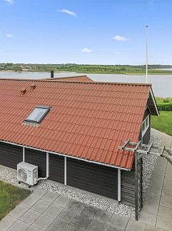 Holiday property Vakantiehuis "Self" - 400m to the fjord, Løgstrup, Central Jutland, Denmark