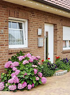 Apartment Appartement Eisvogelnest am Norder Tief, Norden, North Sea, Germany