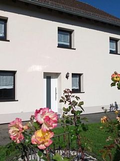 Vakantiewoning Pension-Garni Landhaus Eifelsicht, Hellenthal, Eifel / Moezel / Hunsrück, Duitsland