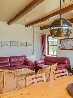 Chalet Huisje Bloesem (met buitenspa/jacuzzi), Formerum, Terschelling, 