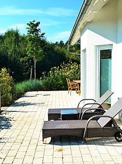 Appartement Appartement Große Ferienwohnung in Dargen mit Grill, Bansin, Oostzee, Duitsland