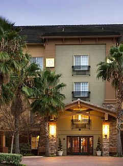 Appartement Embassy Suites by Hilton Sacramento Riverfront Promenade, Sacramento, Californië, USA