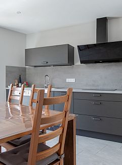 Apartment Appartement Große Ferienwohnung Gite mit Terrasse, Barr, Alsace, France