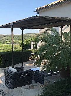 Logement de vacances Domaine Cadignac gîte Joie de Vivre, Tresques, Languedoc-Roussillon, France