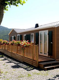 Apartment Appartement mit Blick auf das Wasser, Chorges, Provence / Cote d'Azur, France