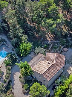 Holiday property La petite Pinede, Faucon, Provence / Cote d'Azur, France