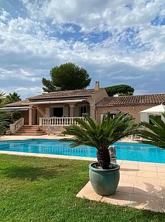 Apartment Appartement Résidence Villa Toscane, Saint-Raphael, Provence / Cote d'Azur, France