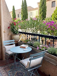 Apartment Appartement Les Roches Bleues, Le Pradet, Provence / Cote d'Azur, France