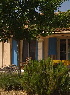 Ferienhaus Vakantiehuis Charmantes Landhaus mit Garten, Pierrevert, Provence / Cote d'Azur, Frankreich