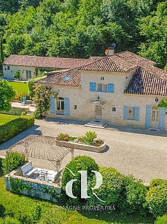 Logement de vacances Vrijstaande woning in Saint-Clar, Monclar, Midi-Pyrénées, France