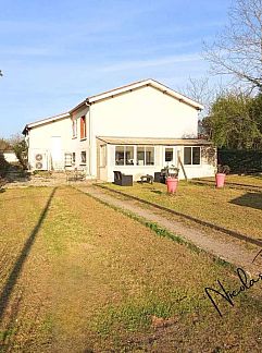 Ferienhaus Geschakelde woning in Montendre, Montendre, Poitou-Charentes, Frankreich