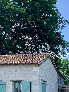 Holiday property Chez Laurent, Juignac, Poitou-Charentes, France