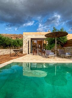 Apartment Alexander Beach Hotel, Kalamaki, Crete, Greece