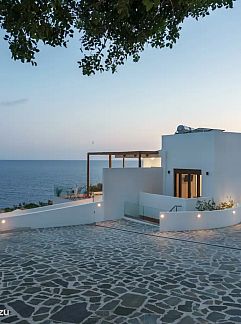 Apartment Hotel Sea Breeze, Sitia, Crete, Greece