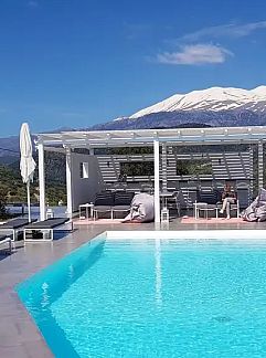 Apartment Mesa Riza, Agia Galini, Crete, Greece