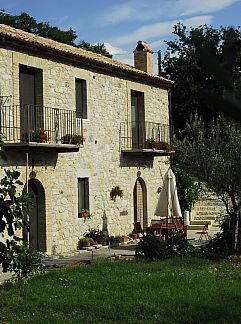 Apartment Appartement Das Maulbeerbaum-Apartment, Bomba, Abruzzo / Molise, Italy