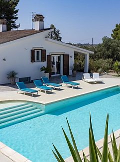 Apartment Appartement in Oria, Oria, Apulia / Puglia, Italy