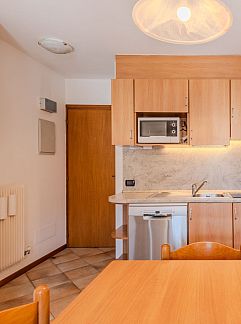 Appartement Appartement Monolocale Al Doss, Pinzolo, Tretino / Zuid-Tirol, Italië