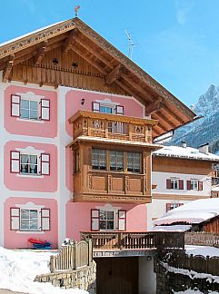 Apartment Appartement Saslench, Pozza di Fassa, Dolomites, Italy